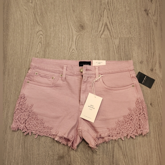 NWT Lucky Brand shorts with embroidered detail 10 - Picture 1 of 5